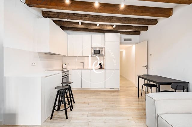 2 slaapkamer Penthouse te koop in El Barri Gòtic, Barcelona stad - € 725.000 (Ref: 8724040)