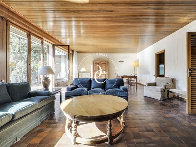 8 bedroom Villa for sale in El Putxet i El Farró, Barcelona city - € 3,150,000 (Ref: 8757973)