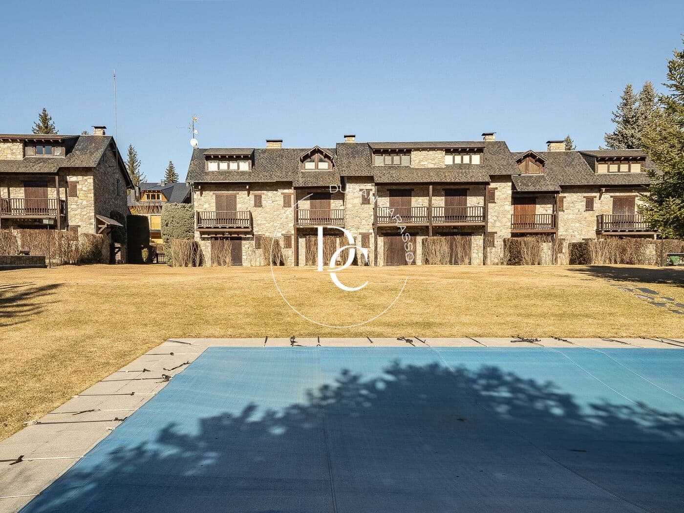 3 bedroom Finca/Country House for rent in Urus with pool - € 12,000 (Ref: 8802303)