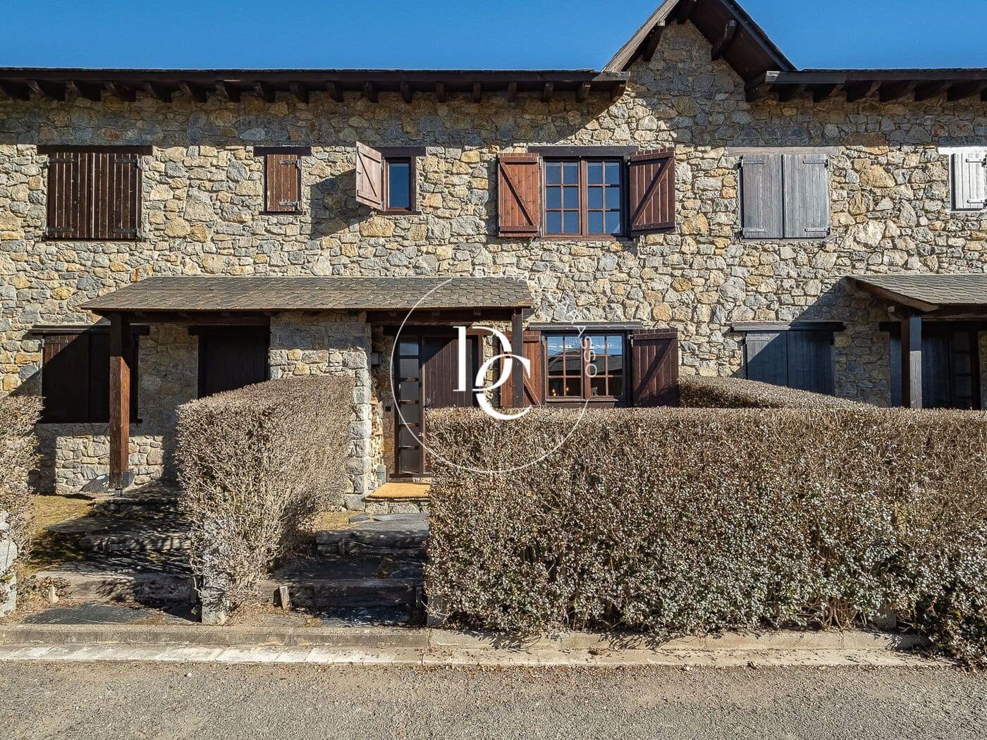 3 bedroom Finca/Country House for rent in Urus with pool - € 12,000 (Ref: 8802303)