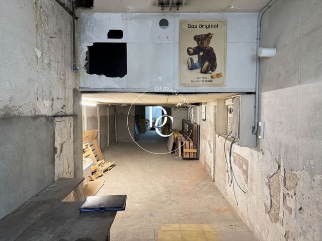 Commerciale in vendita in L'Antiga Esquerra de L'Eixample, Barcelona città - 420.000 € (Rif: 8838786)