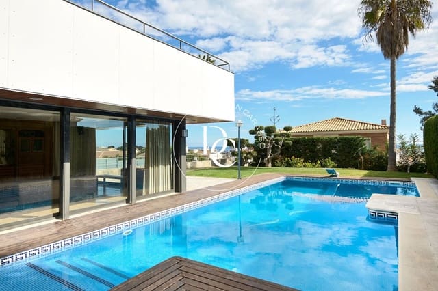 7 bedroom Villa for sale in Cunit with pool - € 1,500,000 (Ref: 8903061)