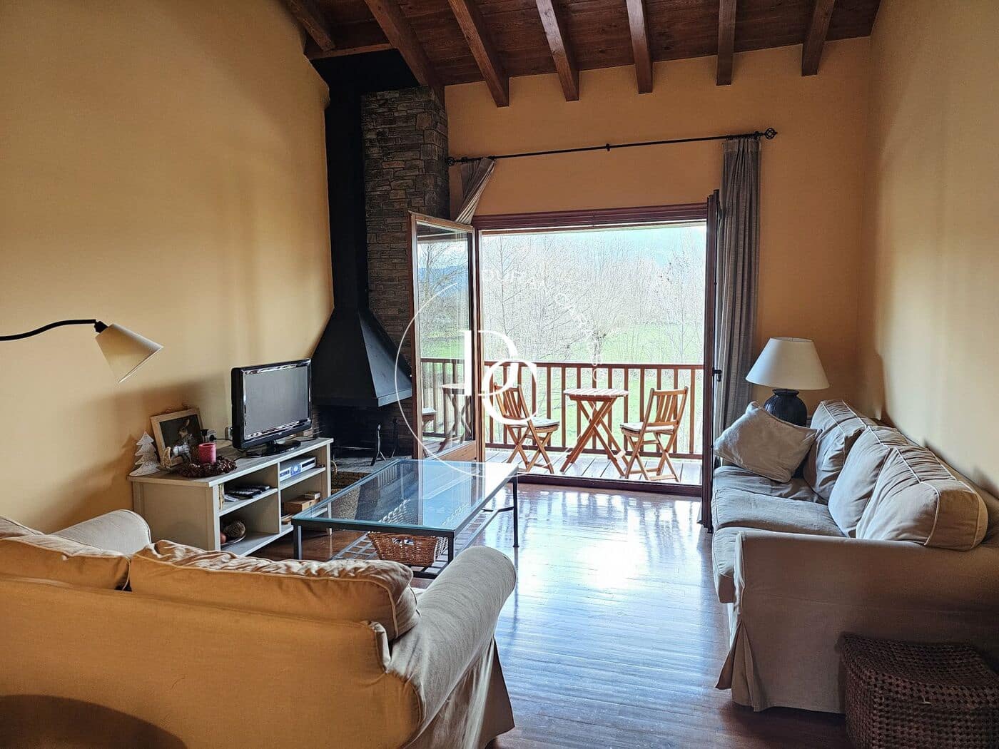 4 bedroom Apartment for rent in Llivia with garage - € 3,800 (Ref: 8928889)