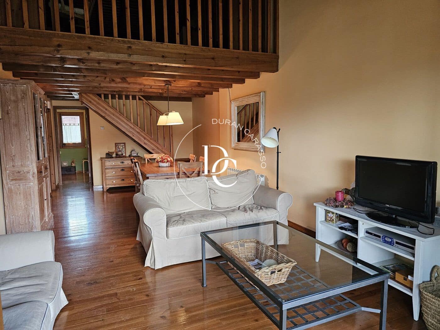 4 bedroom Apartment for rent in Llivia with garage - € 3,800 (Ref: 8928889)
