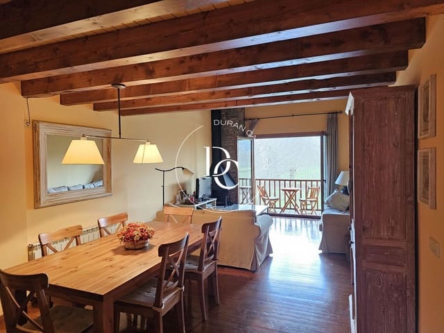 4 bedroom Apartment for rent in Llívia with garage - € 3,800 (Ref: 8928889)