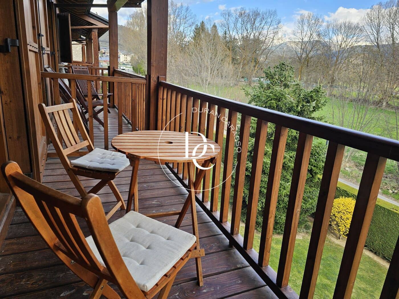 4 bedroom Apartment for rent in Llivia with garage - € 3,800 (Ref: 8928889)