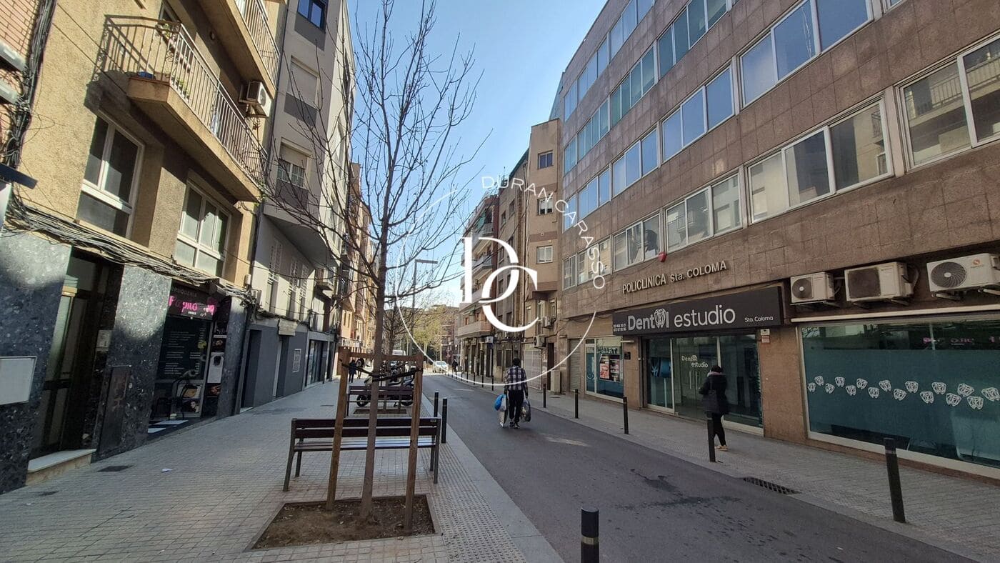 Commercial for sale in Santa Coloma de Gramenet - € 1,100,000 (Ref: 8928891)