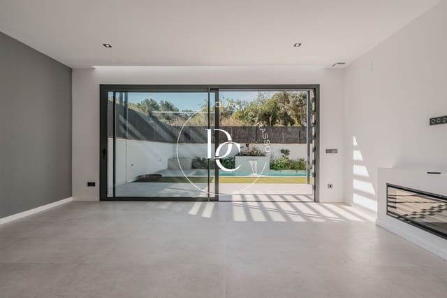 5 slaapkamer Halfvrijstaande villa te koop in Sant Pere de Ribes met zwembad - € 775.000 (Ref: 8932455)