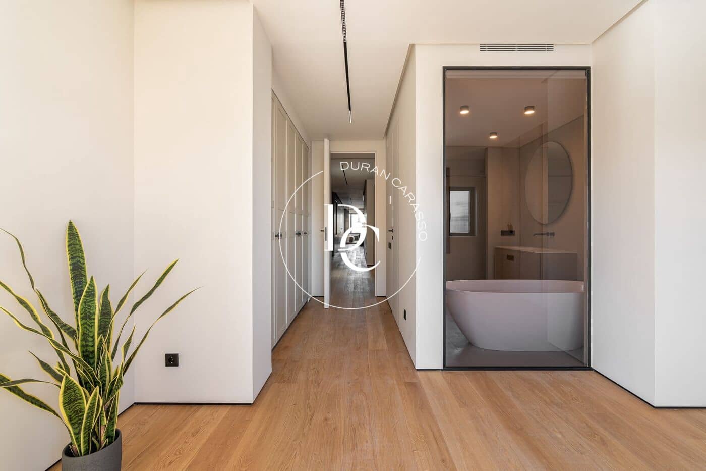 4 bedroom Penthouse for sale in Barcelona city - € 2,500,000 (Ref: 8938892)