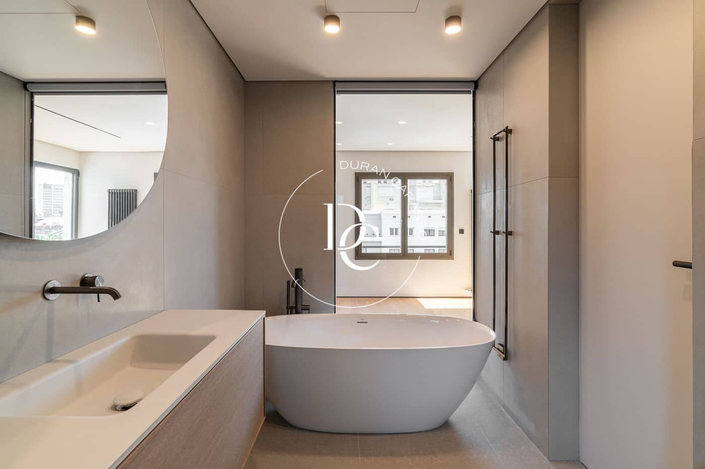 4 bedroom Penthouse for sale in Barcelona city - € 2,500,000 (Ref: 8938892)