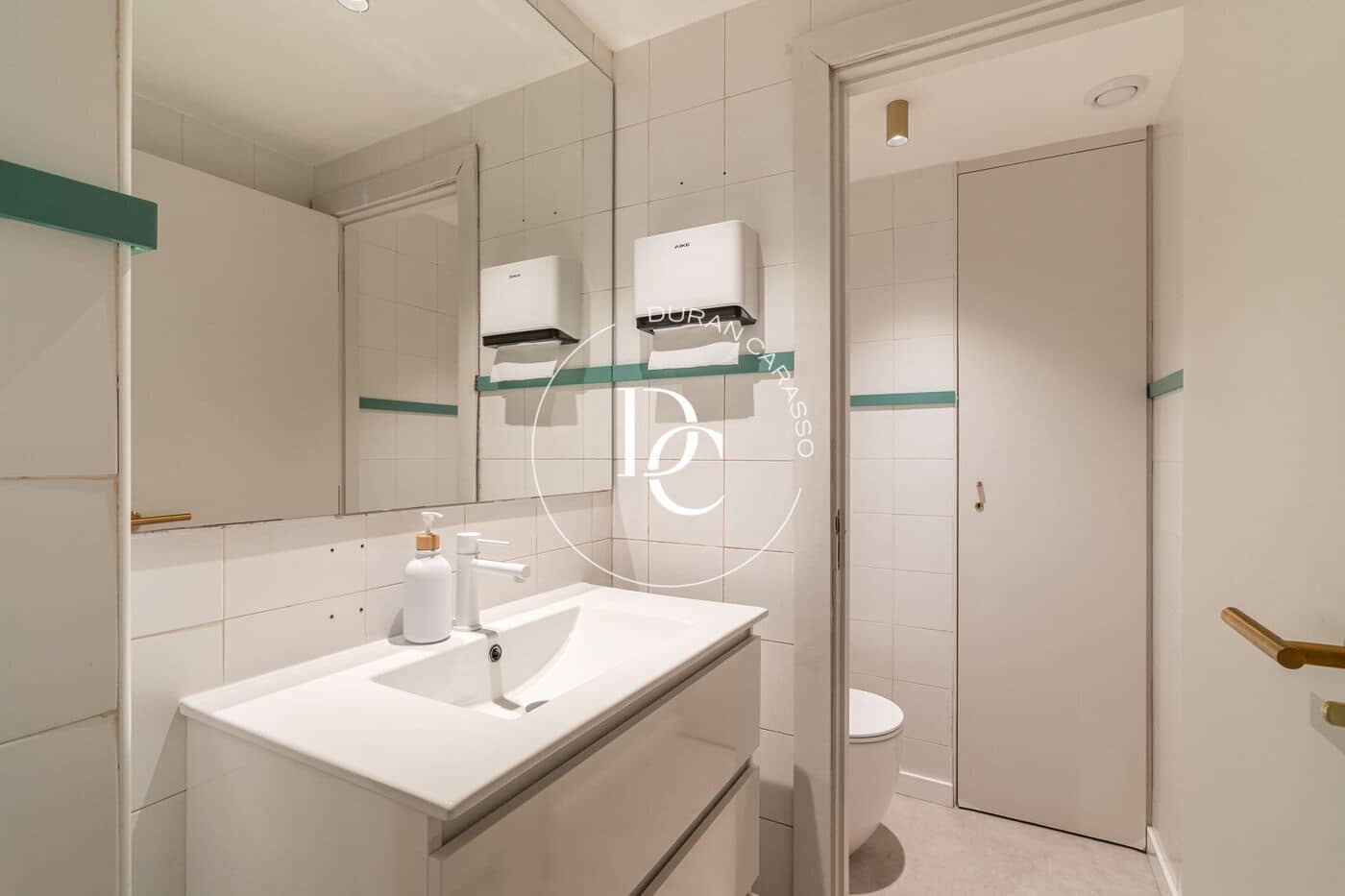 Komercyjne na sprzedaż w Miasto Barcelona - 1 800 000 € (Ref: 8946874)