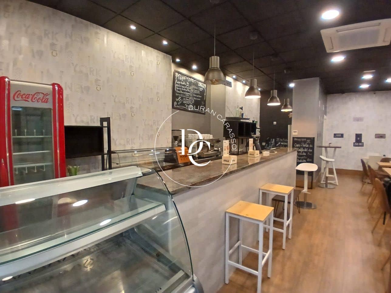 Erhverv til salg i Barcelona by - € 290.000 (Ref: 8954647)