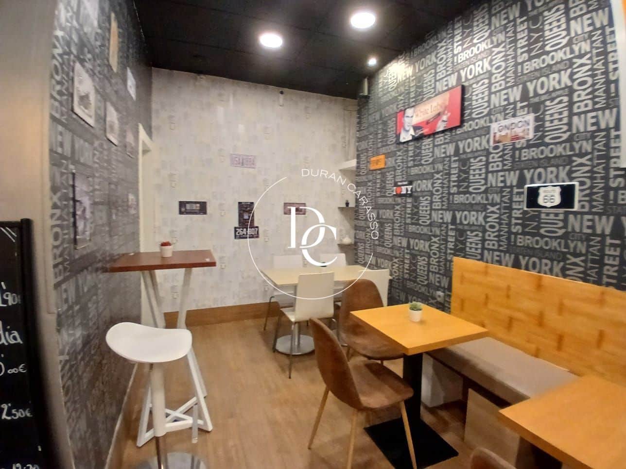 Erhverv til salg i Barcelona by - € 290.000 (Ref: 8954647)