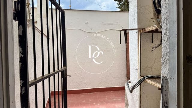 Commercial for sale in Sitges - € 450,000 (Ref: 8988321)