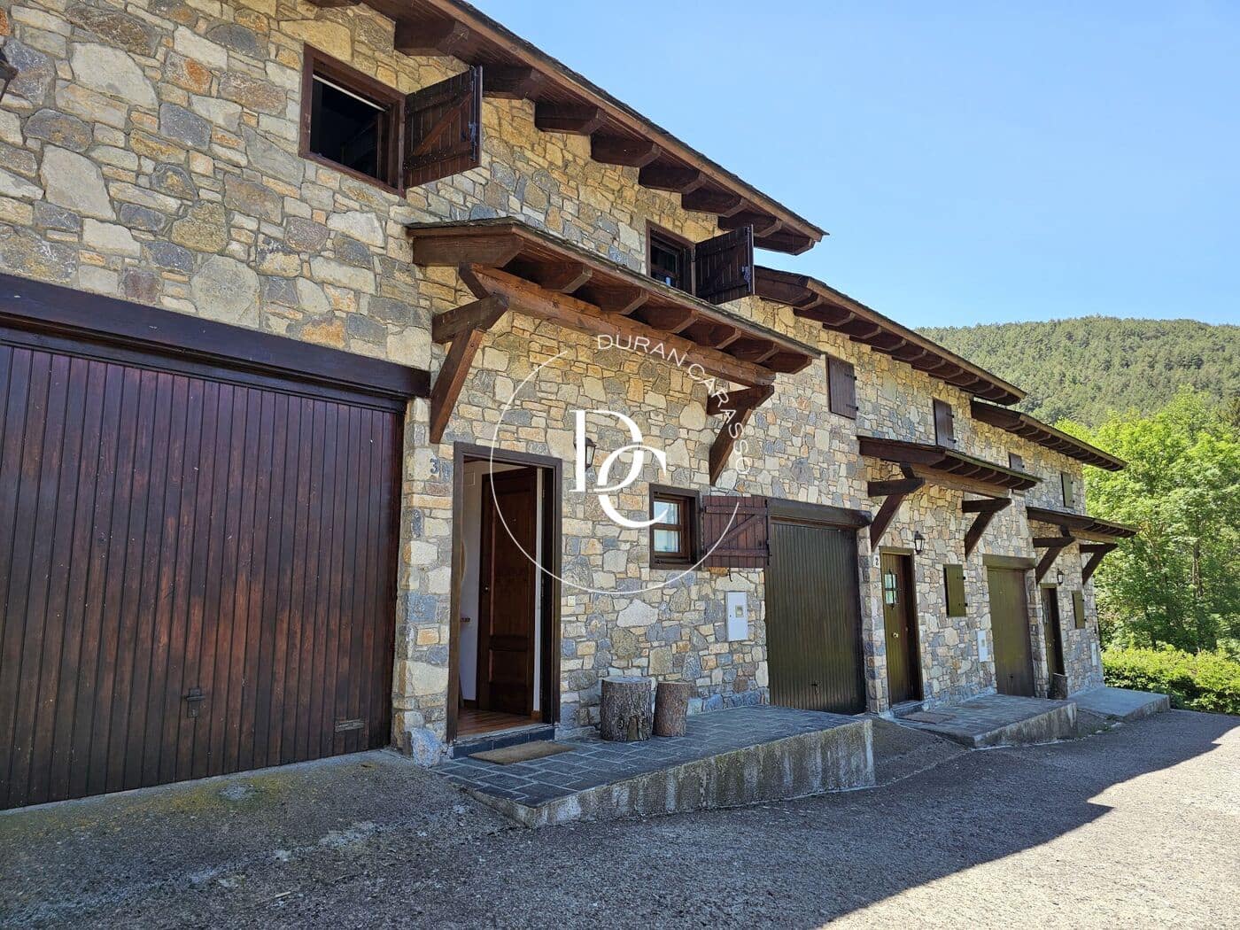 Casa de 3 habitaciones en Bellver de Cerdanya en alquiler con piscina - 3.800 € (Ref: 9026481)