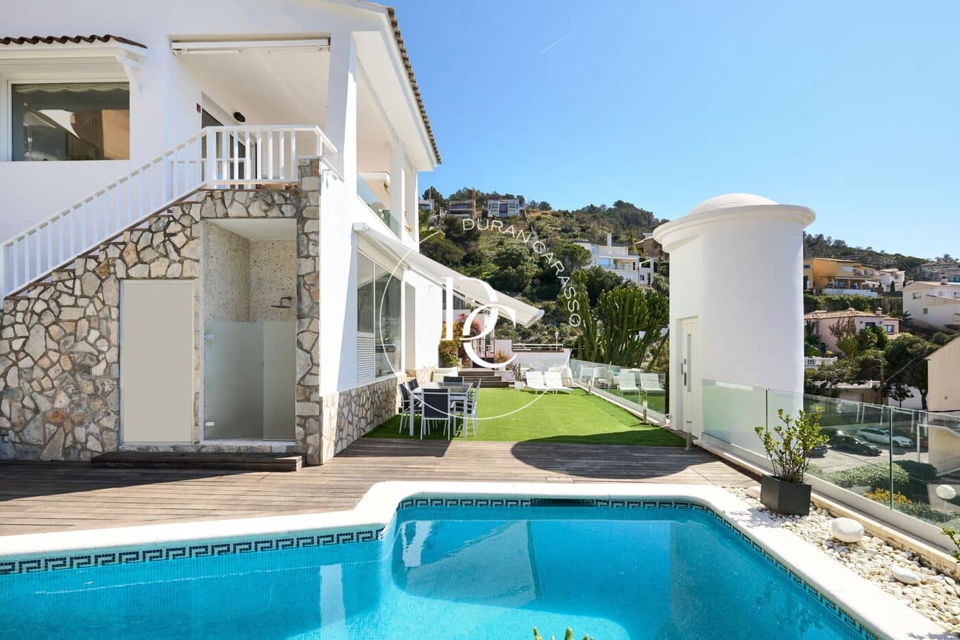 4 soveværelse Villa til salg i Sitges med swimmingpool - € 1.595.000 (Ref: 9032596)