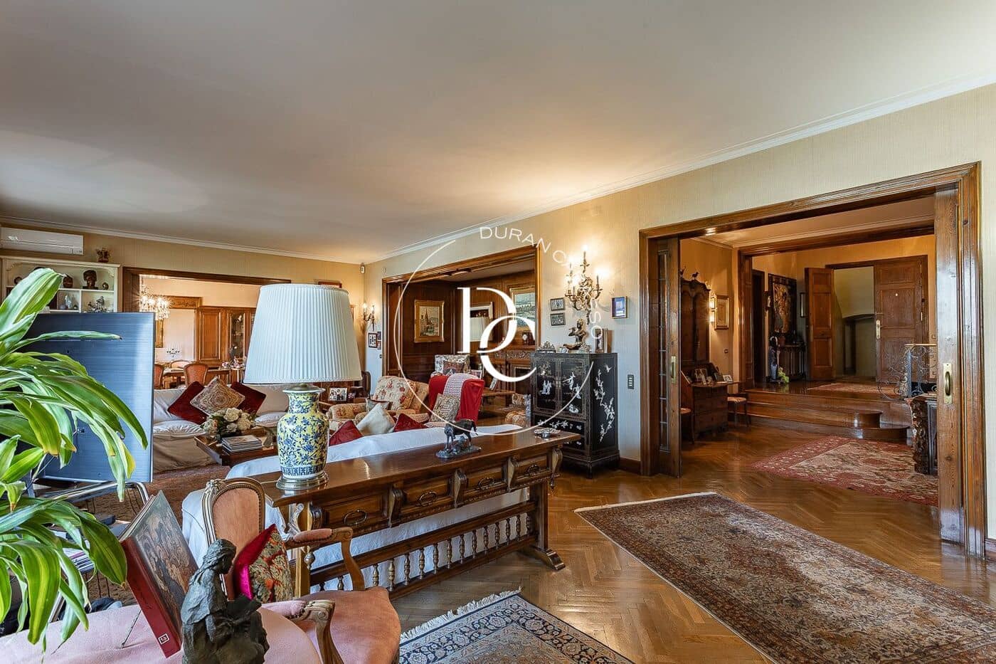 7 slaapkamer Appartement te koop in Barcelona stad - € 4.400.000 (Ref: 9049002)