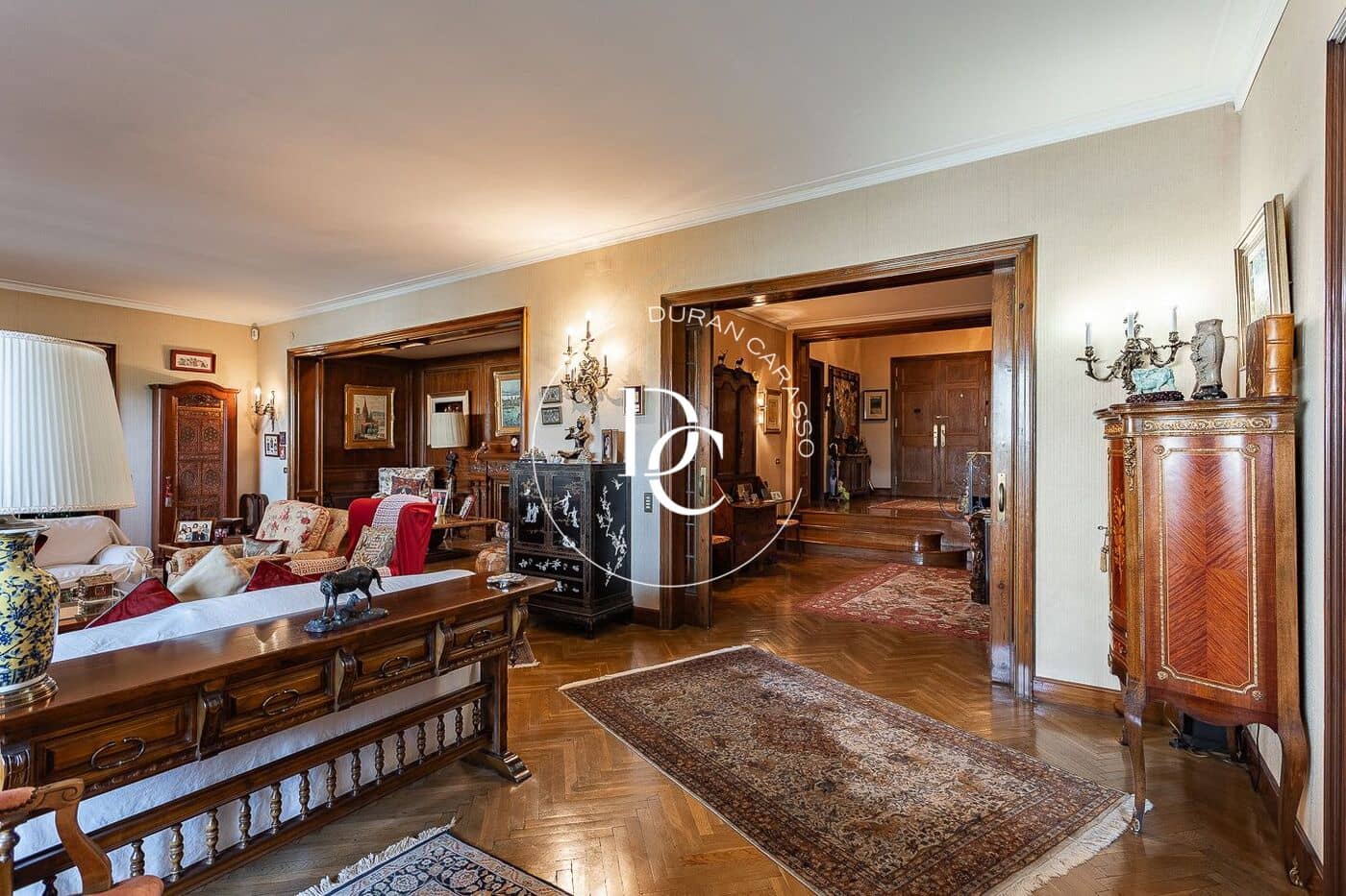 7 slaapkamer Appartement te koop in Barcelona stad - € 4.400.000 (Ref: 9049002)