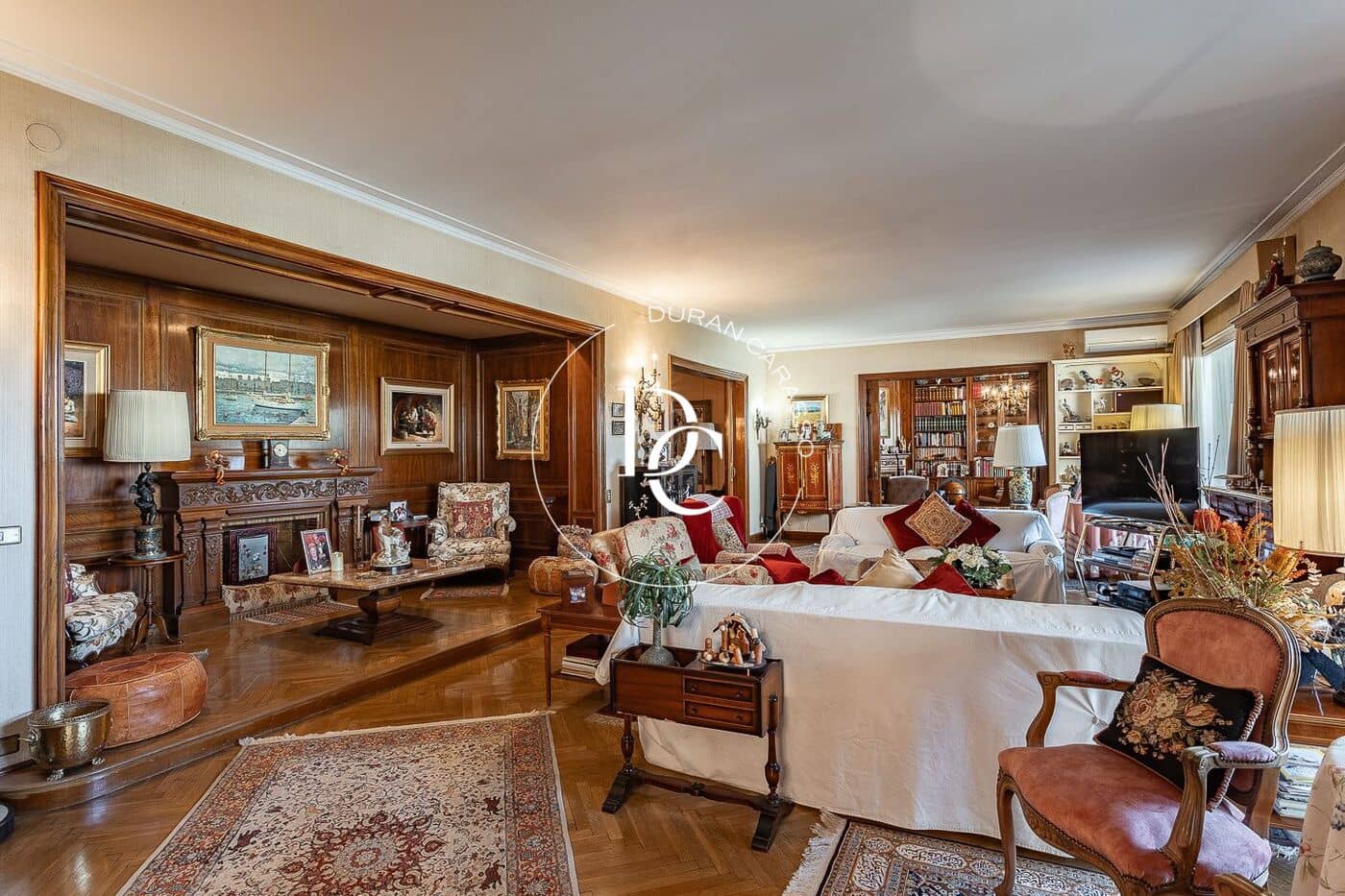 7 slaapkamer Appartement te koop in Barcelona stad - € 4.400.000 (Ref: 9049002)