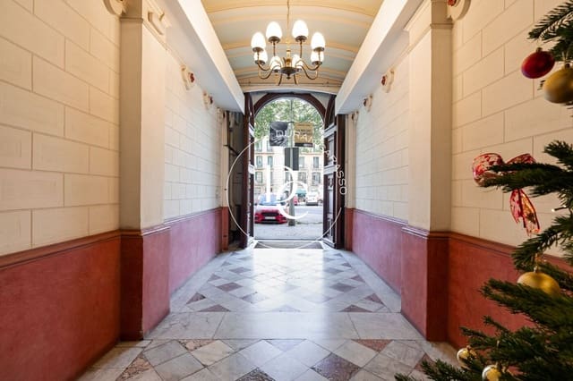 4 soverom Leilighet til salgs i La Dreta de L'Eixample, Barcelona by - € 650 000 (Ref: 9051174)