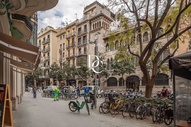 4 soverom Leilighet til salgs i La Dreta de L'Eixample, Barcelona by - € 650 000 (Ref: 9051174)