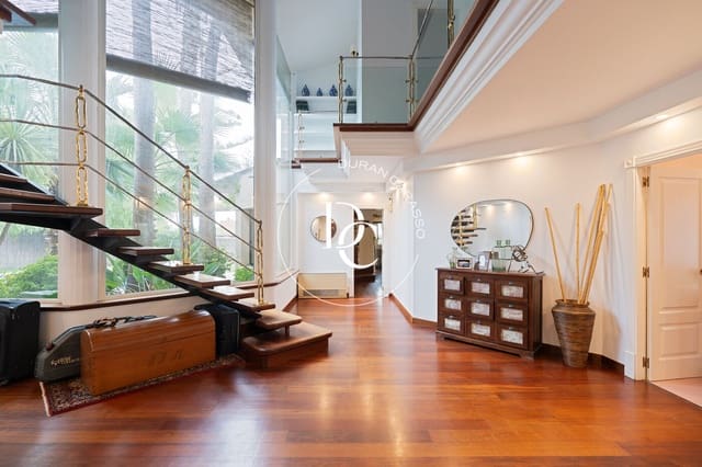 6 bedroom Villa for sale in Sitges with pool - € 2,700,000 (Ref: 9062542)