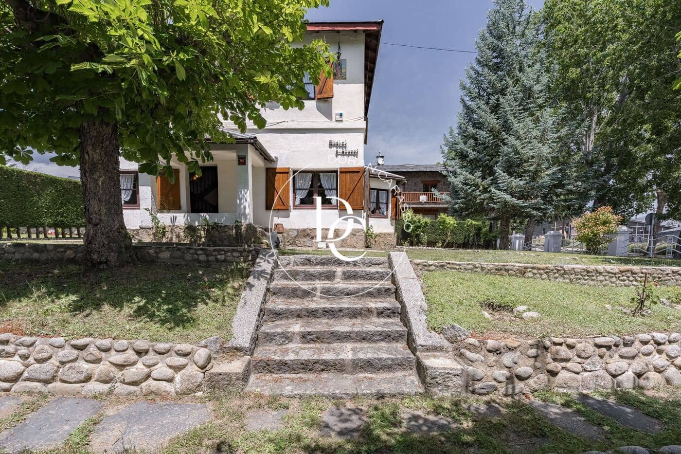 6 bedroom Finca/Country House for sale in Puigcerda - € 730,000 (Ref: 9075242)