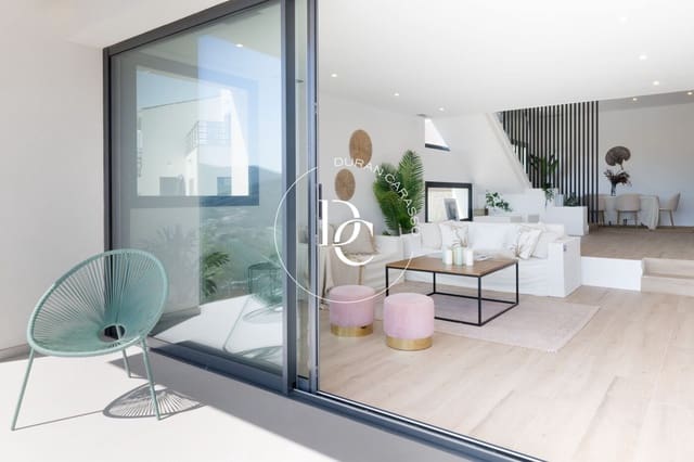 4 sypialnia Willa na sprzedaż w Canyelles z basenem - 649 000 € (Ref: 9089928)