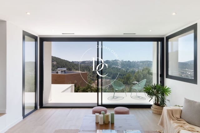 4 sypialnia Willa na sprzedaż w Canyelles z basenem - 649 000 € (Ref: 9089928)