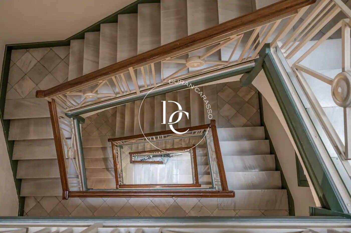 3 bedroom Apartment for sale in Barcelona city - € 985,000 (Ref: 9095375)