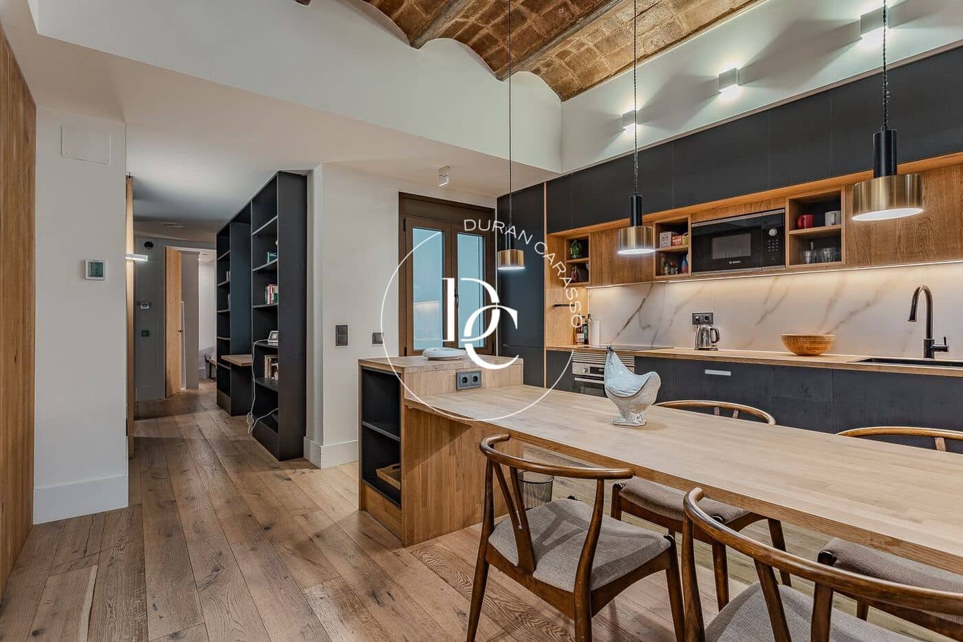 3 bedroom Apartment for sale in Barcelona city - € 985,000 (Ref: 9095375)