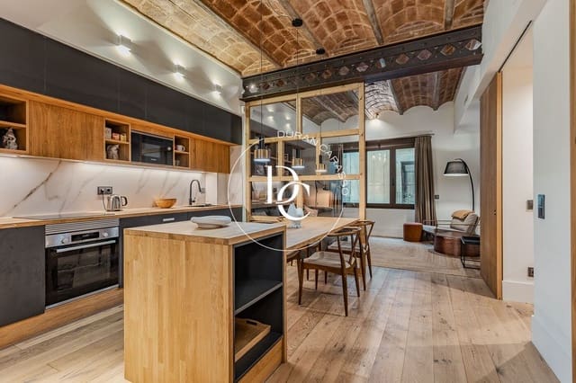 3 bedroom Apartment for sale in El Barri Gòtic, Barcelona city - € 985,000 (Ref: 9095375)