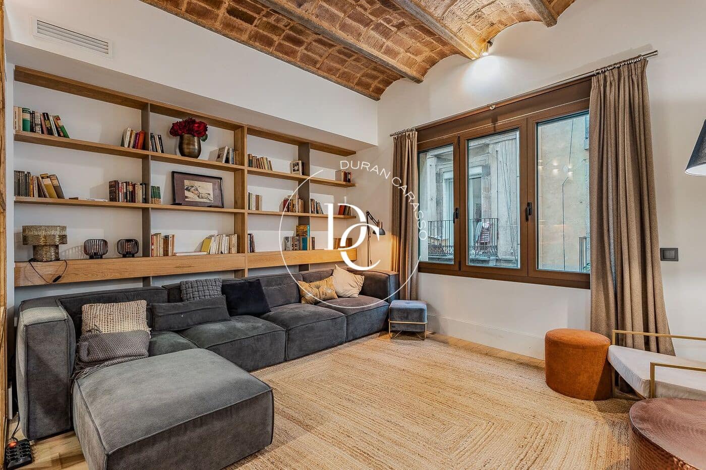 3 bedroom Apartment for sale in Barcelona city - € 985,000 (Ref: 9095375)