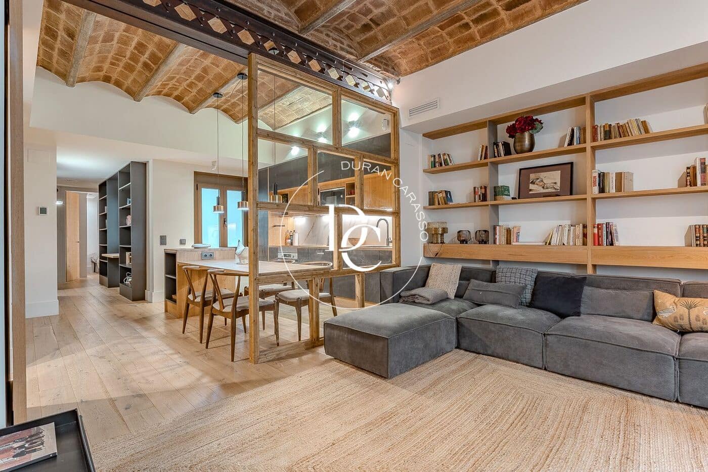 3 bedroom Apartment for sale in Barcelona city - € 985,000 (Ref: 9095375)
