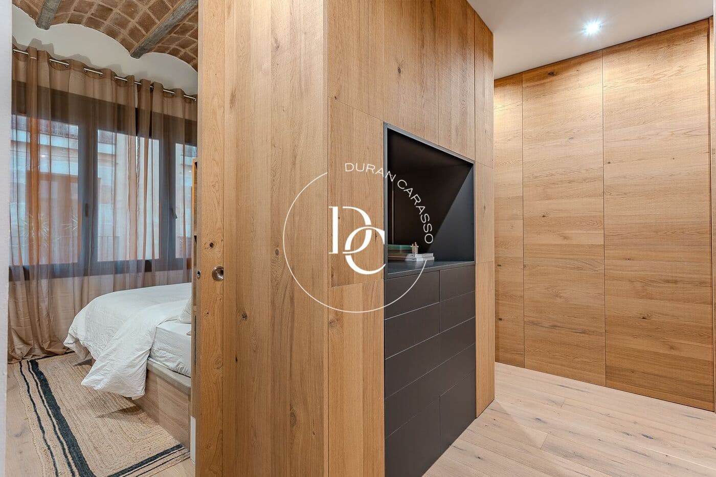 3 bedroom Apartment for sale in Barcelona city - € 985,000 (Ref: 9095375)