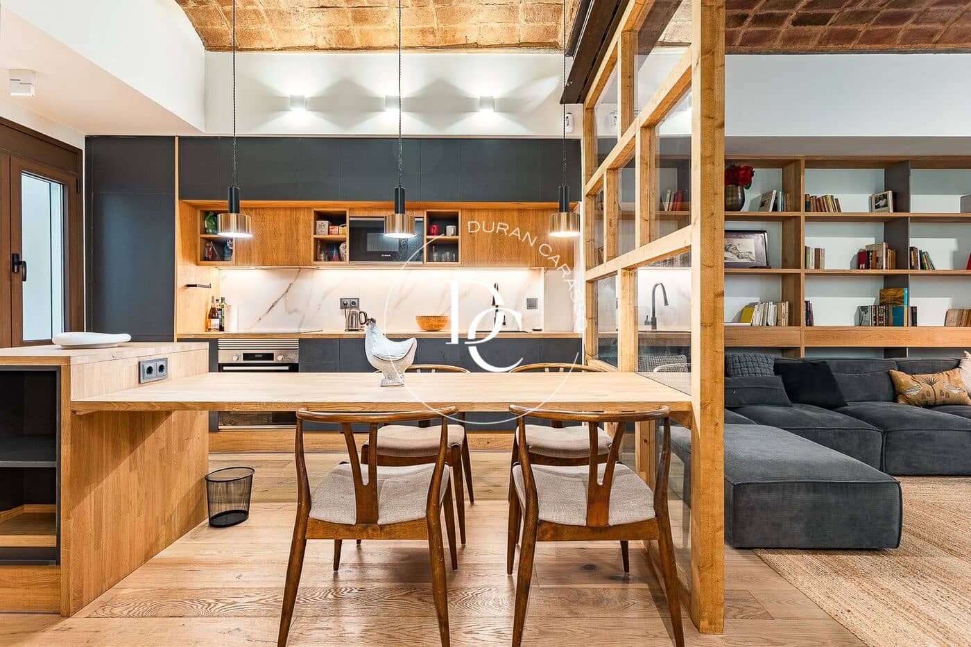 3 bedroom Apartment for sale in Barcelona city - € 985,000 (Ref: 9095375)