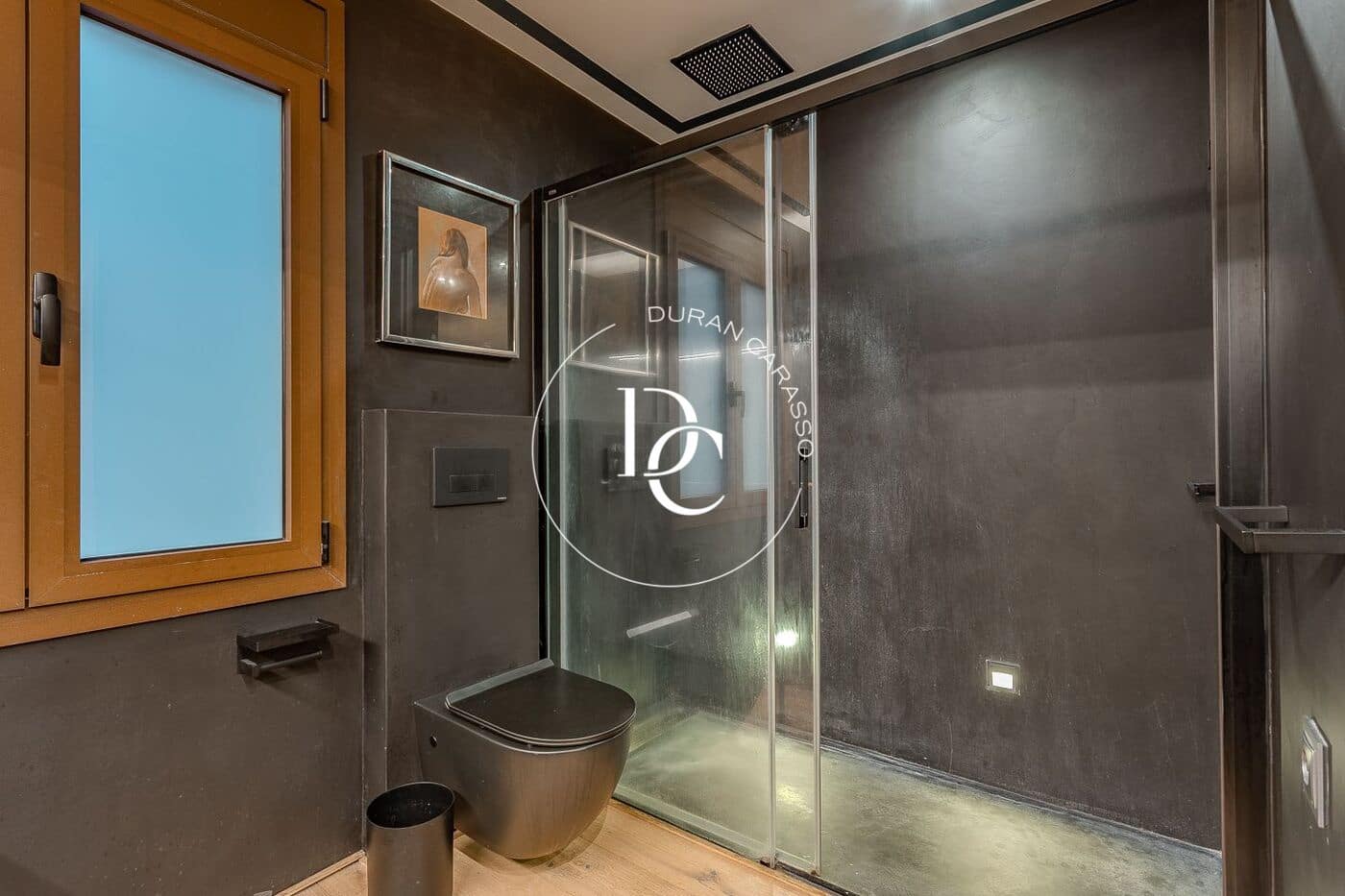 3 bedroom Apartment for sale in Barcelona city - € 985,000 (Ref: 9095375)