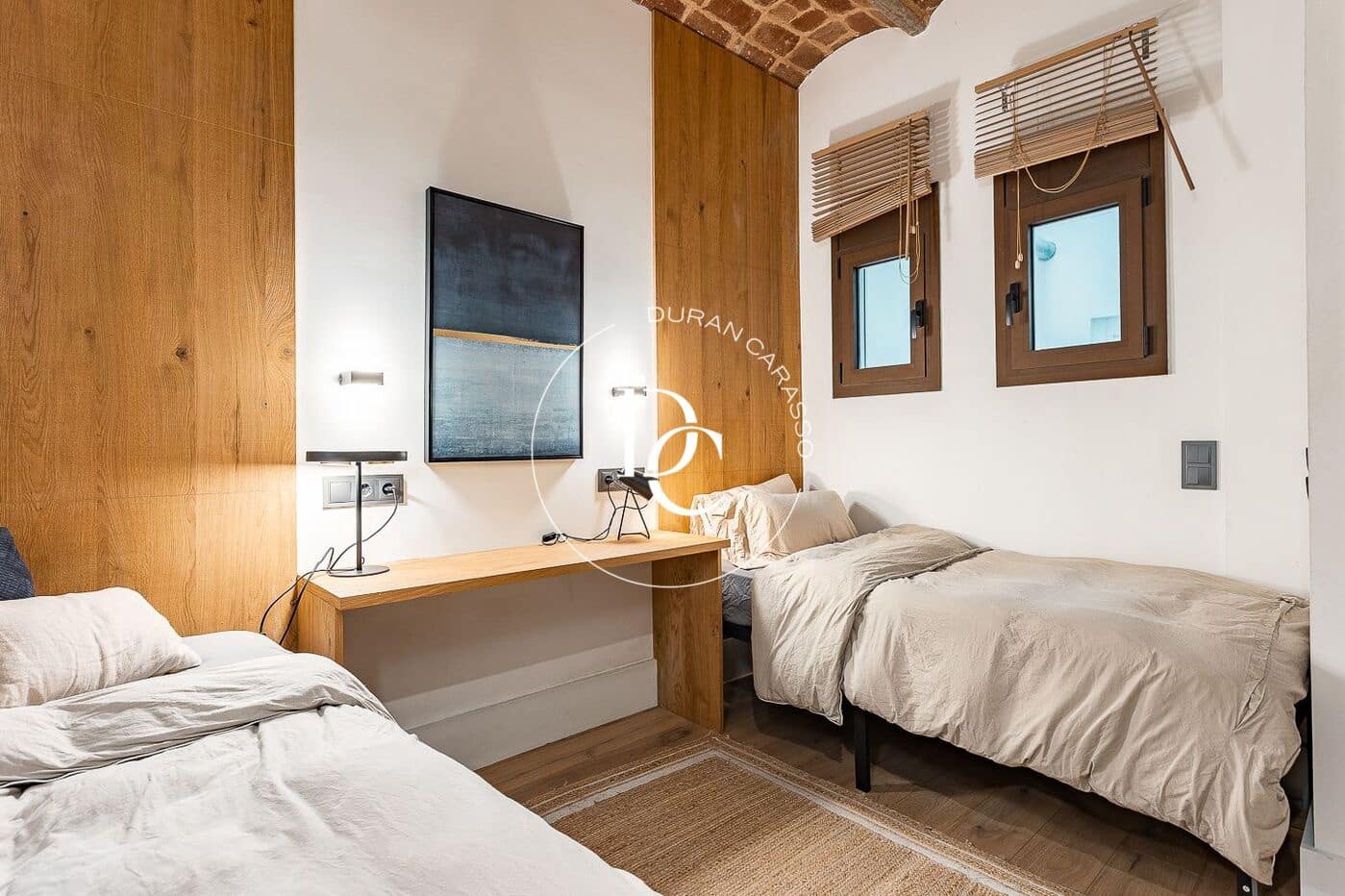 3 bedroom Apartment for sale in Barcelona city - € 985,000 (Ref: 9095375)