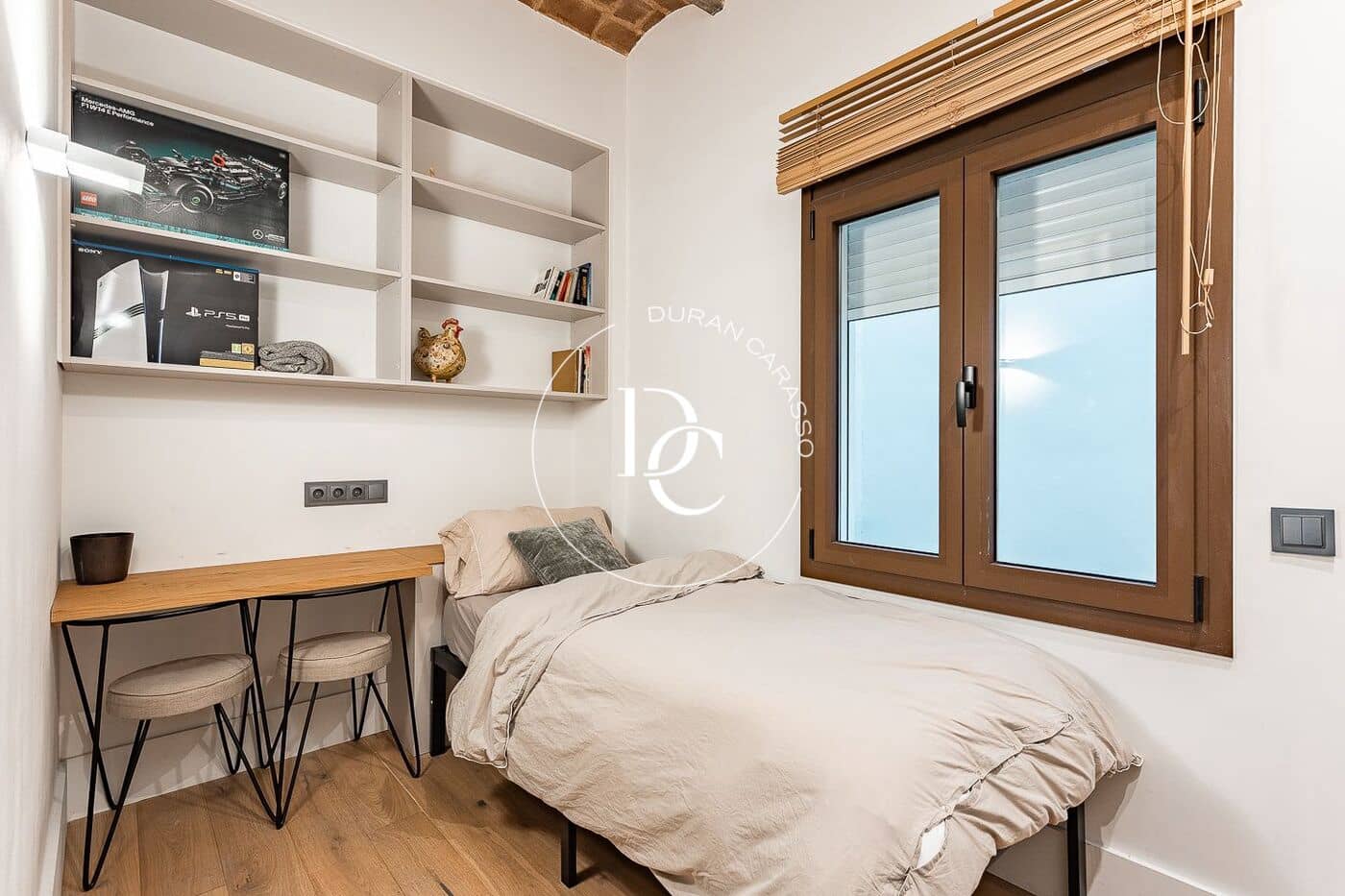 3 bedroom Apartment for sale in Barcelona city - € 985,000 (Ref: 9095375)