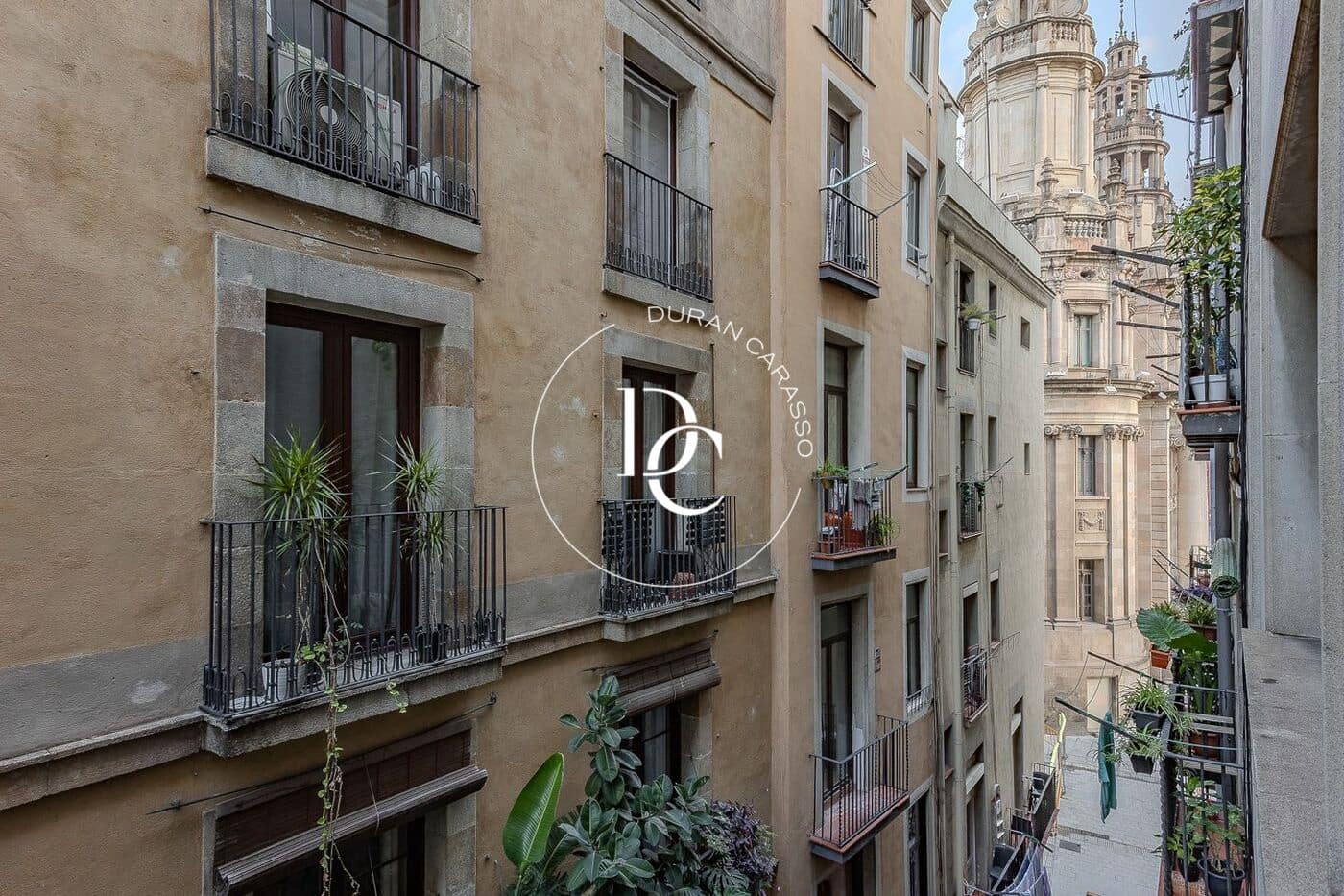 3 bedroom Apartment for sale in Barcelona city - € 985,000 (Ref: 9095375)