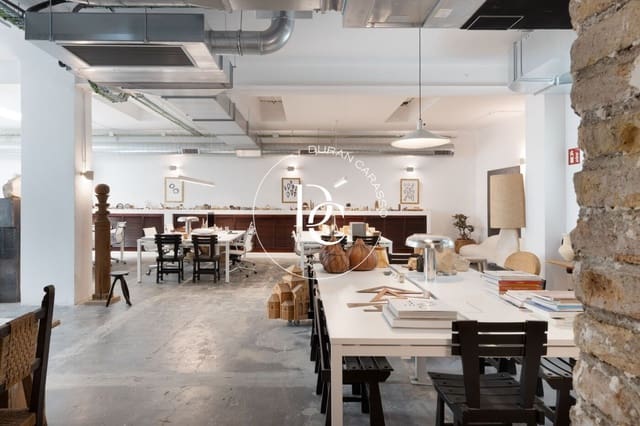 Commercial for sale in Sant Martí de Provenals, Barcelona city - € 1,600,000 (Ref: 9104889)