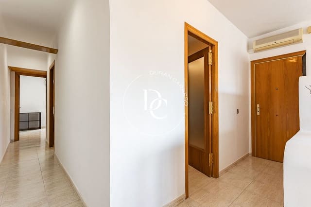 2 soverom Penthouse til salgs i La Vila de Gràcia, Barcelona by - € 415 000 (Ref: 9116370)