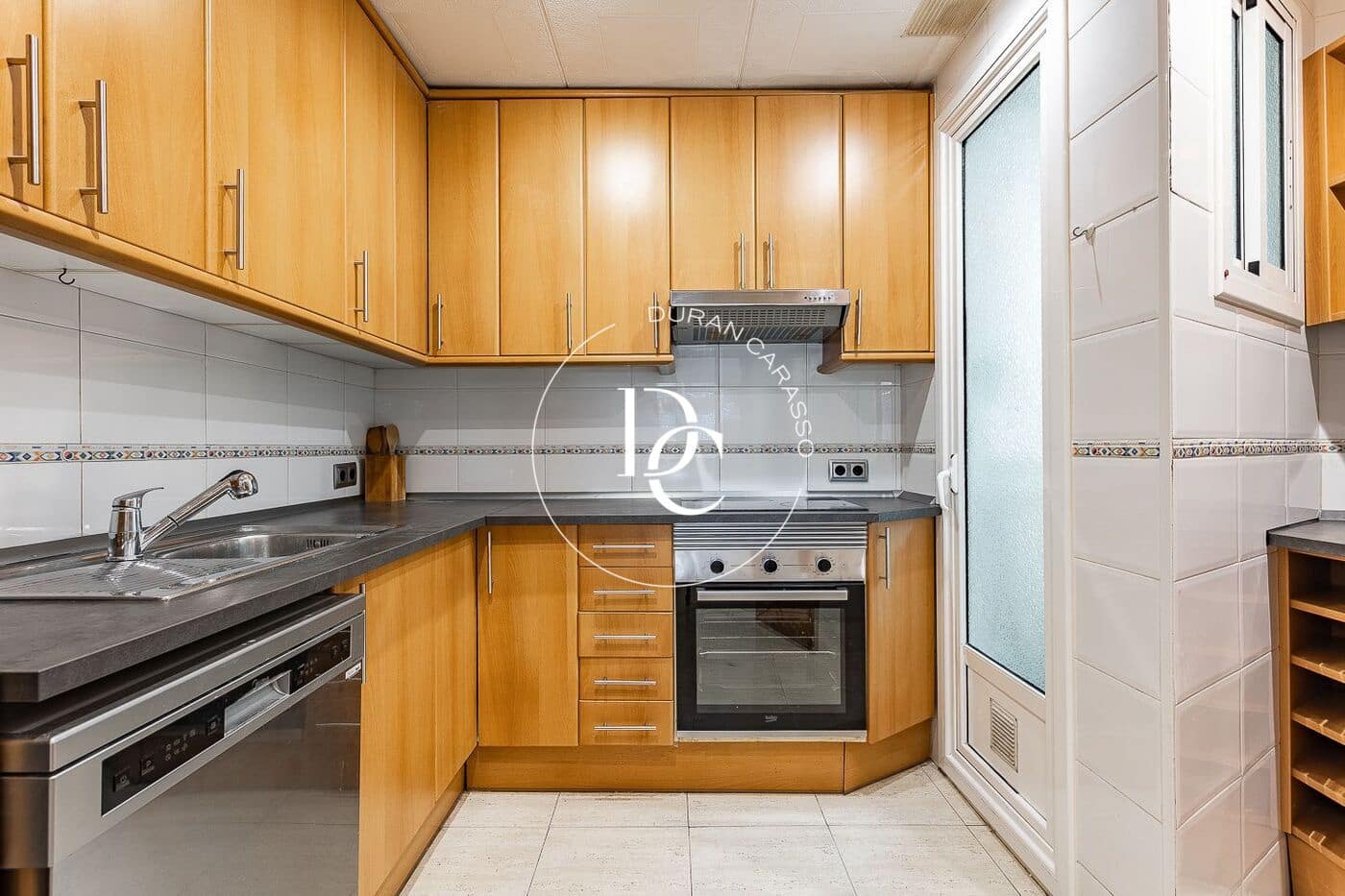 2 soveværelse Penthouse til salg i Barcelona by - € 415.000 (Ref: 9116370)