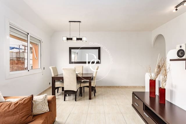 2 soverom Penthouse til salgs i La Vila de Gràcia, Barcelona by - € 415 000 (Ref: 9116370)