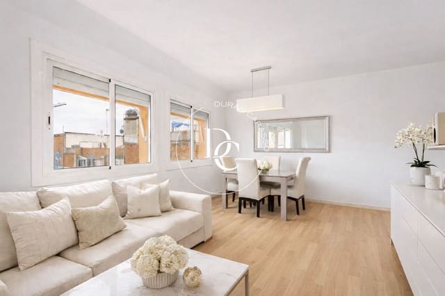 2 bedroom Penthouse for sale in La Vila de Gràcia, Barcelona city - € 415,000 (Ref: 9116370)
