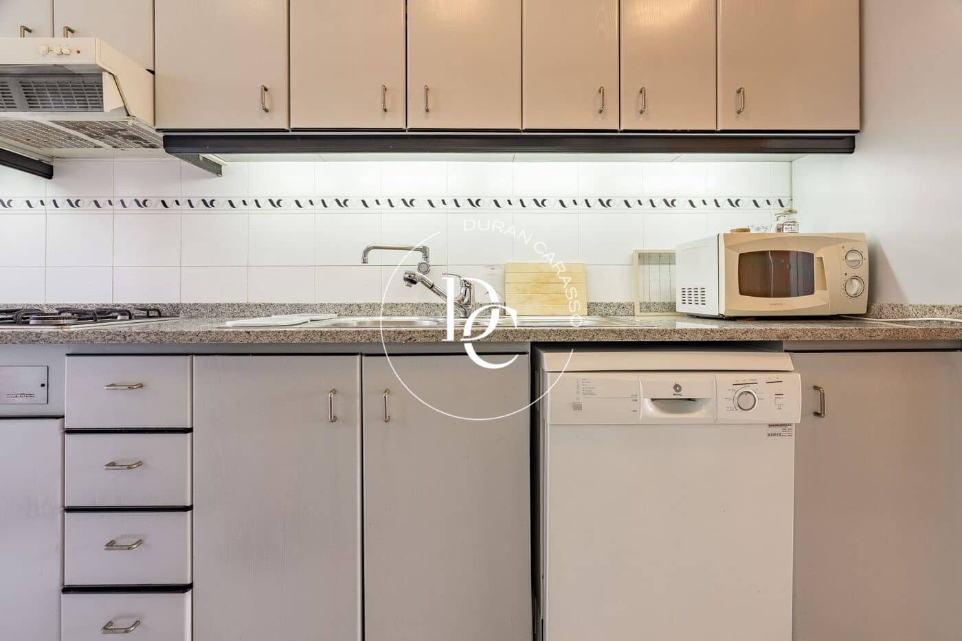 5 soveværelse Lejlighed til salg i Sitges med swimmingpool - € 1.250.000 (Ref: 9116371)