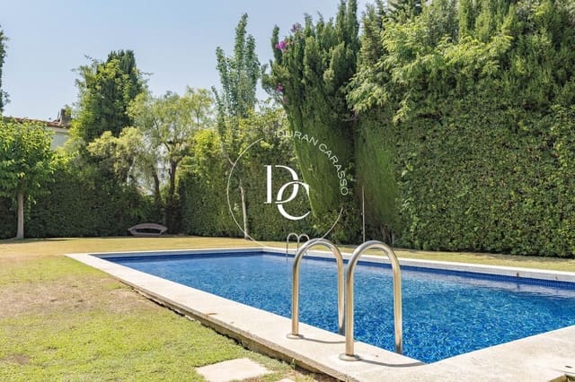 5 bedroom Apartment for sale in Sitges with pool - € 1,250,000 (Ref: 9116371)