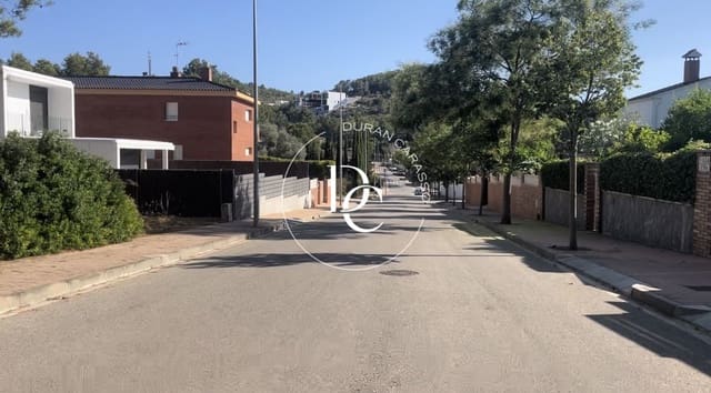 Building Plot for sale in Sant Pere de Ribes - € 205,000 (Ref: 9129873)