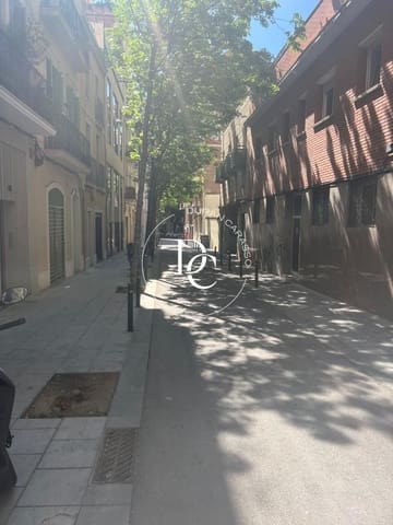 Garage til salg i La Vila de Gràcia, Barcelona by - € 17.000 (Ref: 9132544)
