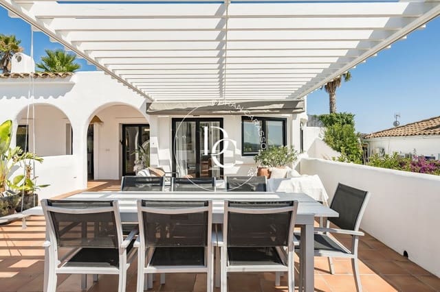 4 bedroom Villa for rent in Olivella with pool - € 4,000 (Ref: 9149479)